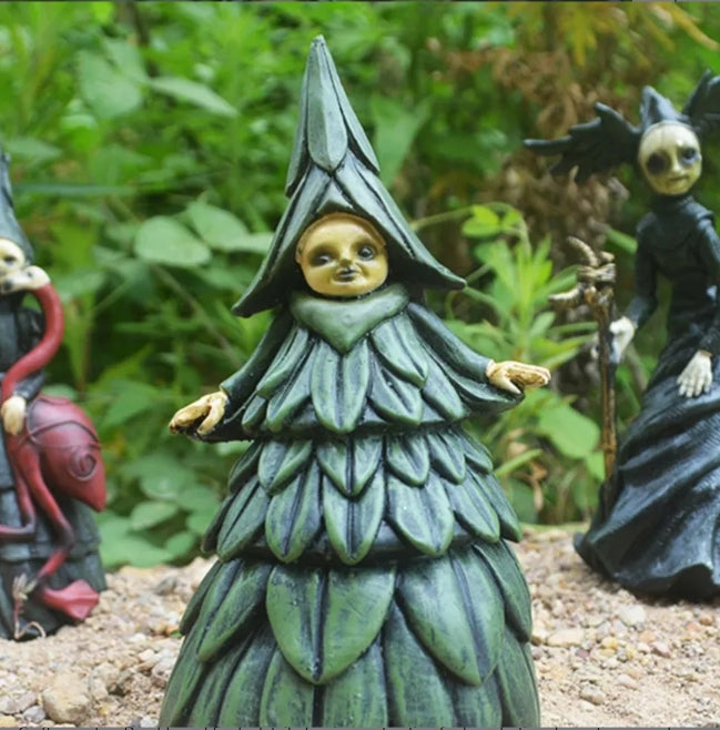 Halloween Witch Resin Garden Décor — Handcrafted Seasonal Sculpture